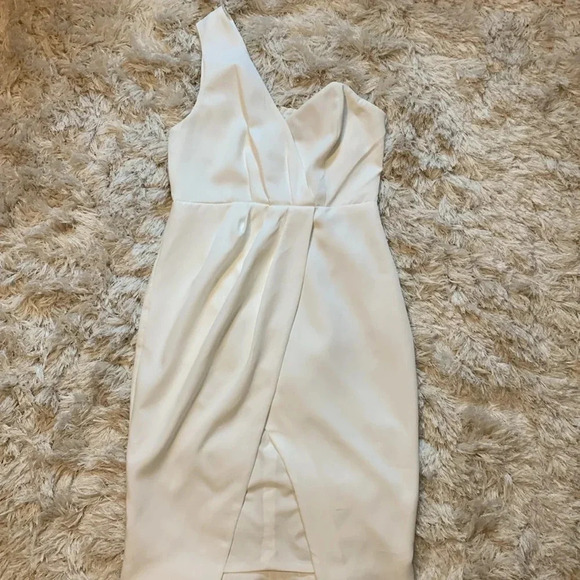 Do+Be One Shoulder Asymmetric Overlap Dress Size Large Color White NWT - Picture 10 of 11